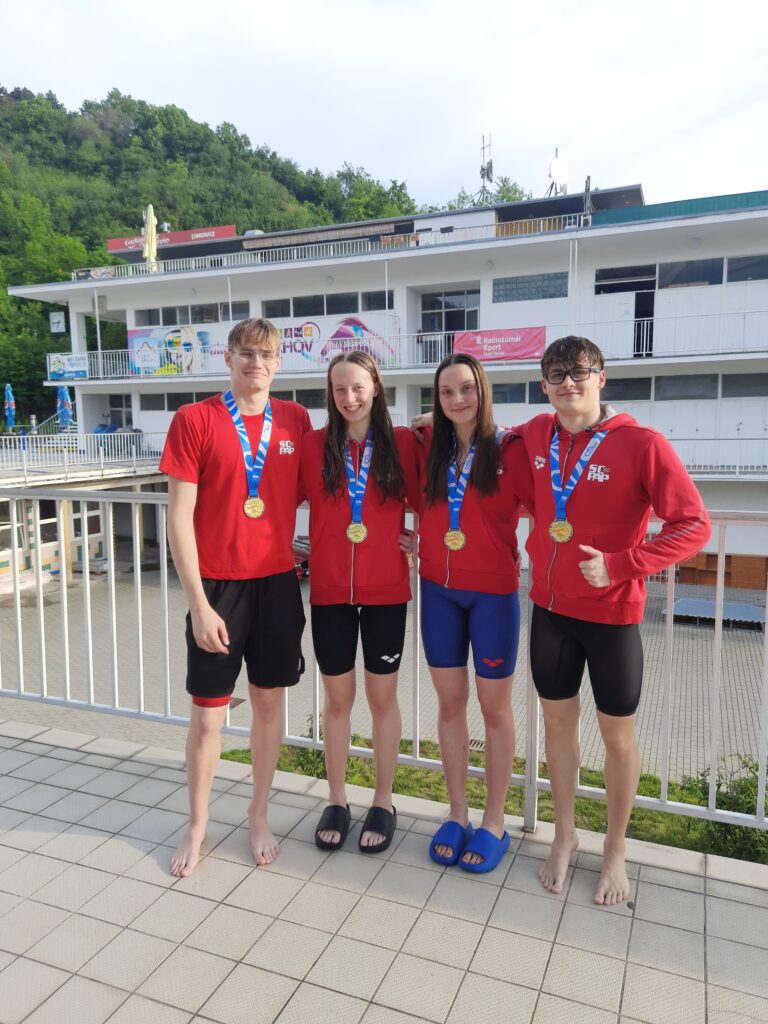 4x100 VZ mix Mikula-Crhová-Chalupová-Ryšávka